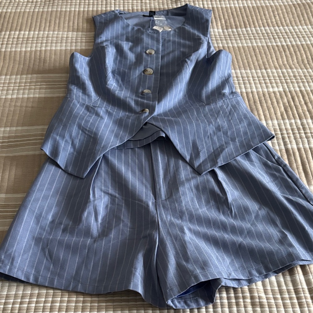 Aqua Women's Blue Striped Formal Ensemble